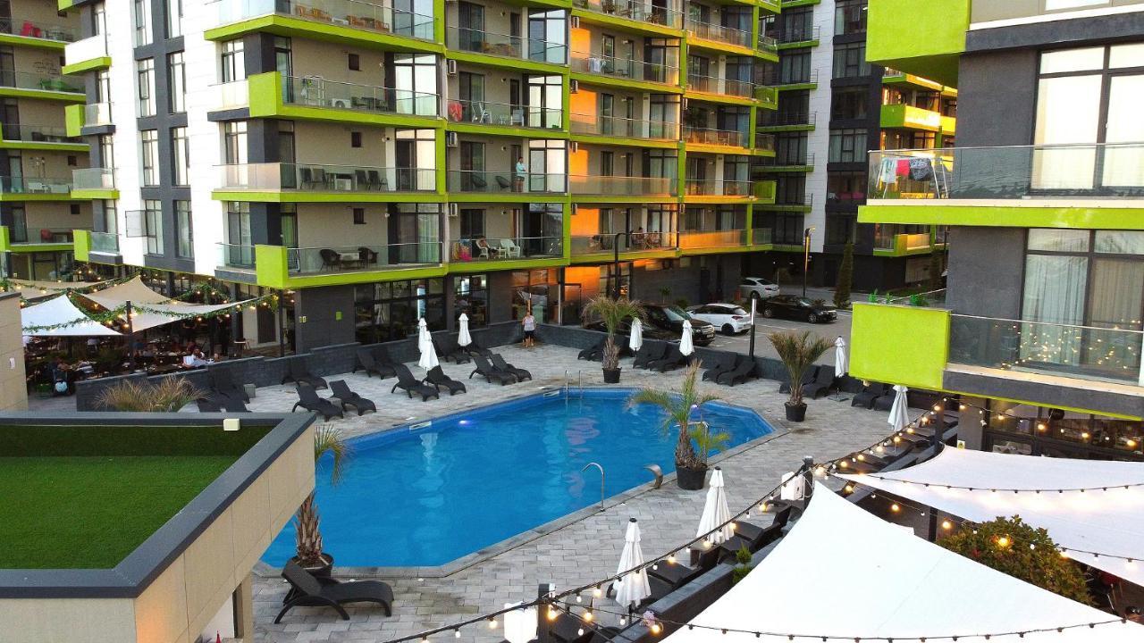 Glamour Red Apartment 22 In Spa Pool Resort Mamaia Buitenkant foto