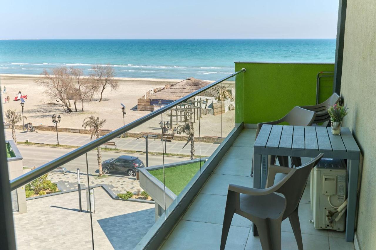 Glamour Red Apartment 22 In Spa Pool Resort Mamaia Buitenkant foto