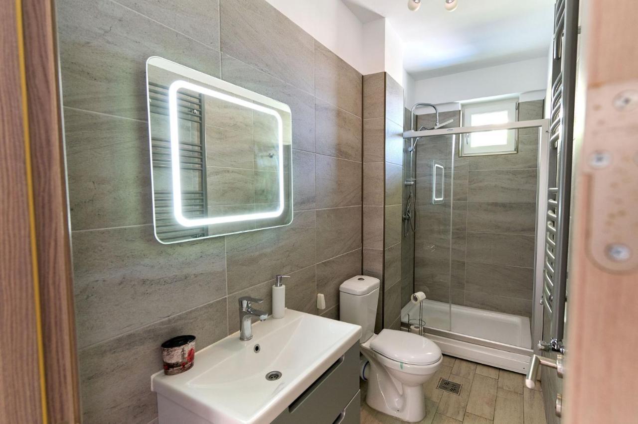 Glamour Red Apartment 22 In Spa Pool Resort Mamaia Buitenkant foto