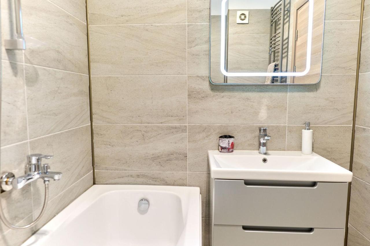 Glamour Red Apartment 22 In Spa Pool Resort Mamaia Buitenkant foto