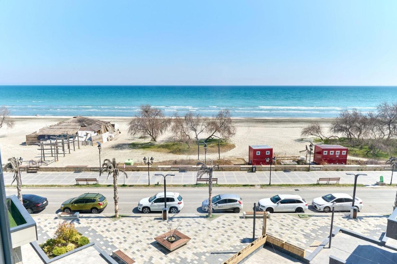Glamour Red Apartment 22 In Spa Pool Resort Mamaia Buitenkant foto