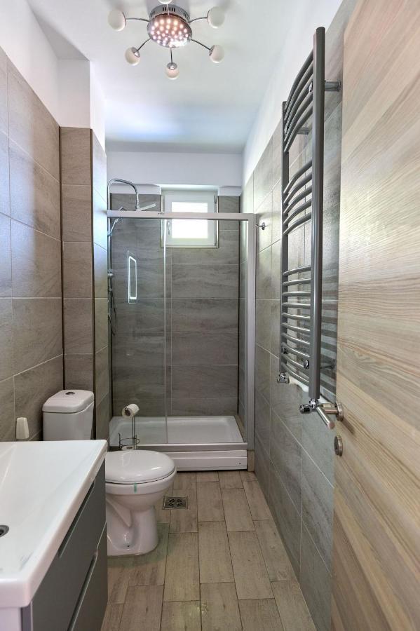 Glamour Red Apartment 22 In Spa Pool Resort Mamaia Buitenkant foto