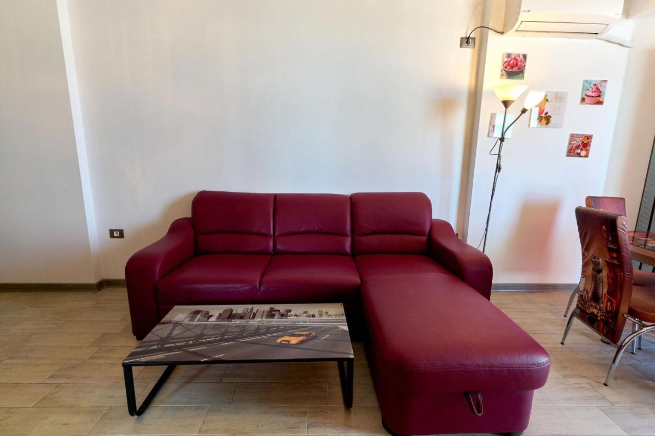 Glamour Red Apartment 22 In Spa Pool Resort Mamaia Buitenkant foto