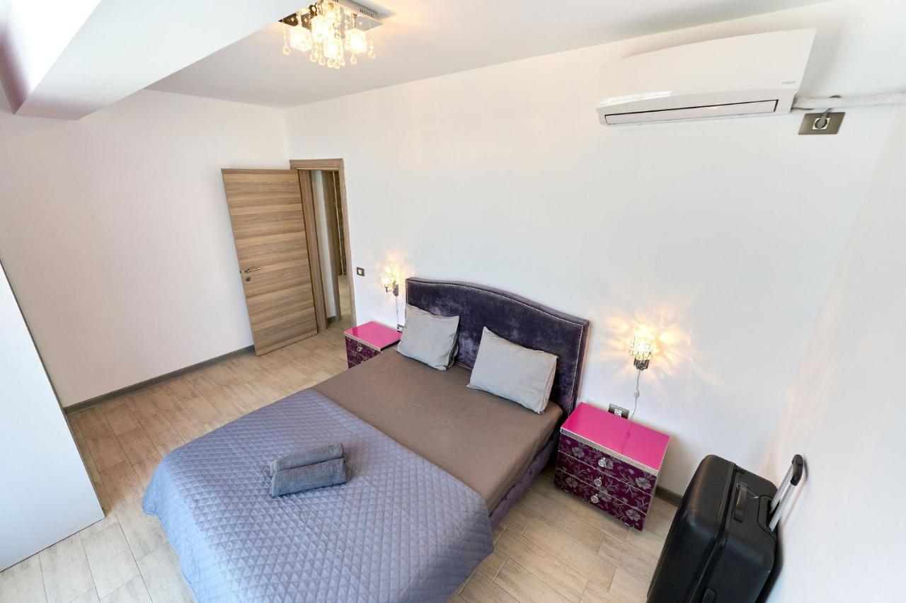 Glamour Red Apartment 22 In Spa Pool Resort Mamaia Buitenkant foto